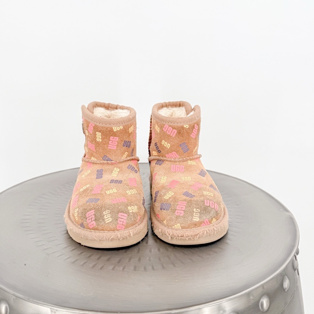 Toddler UGG Jona Boot - Picture 2 of 6
